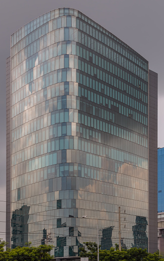 Cladding Kaca Kaca Cladding Menara Perkantoran Mencerminkan Langit Sore Yang Indah ...