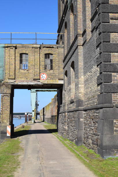 istock abandoned former single factory harbor 1318250705
