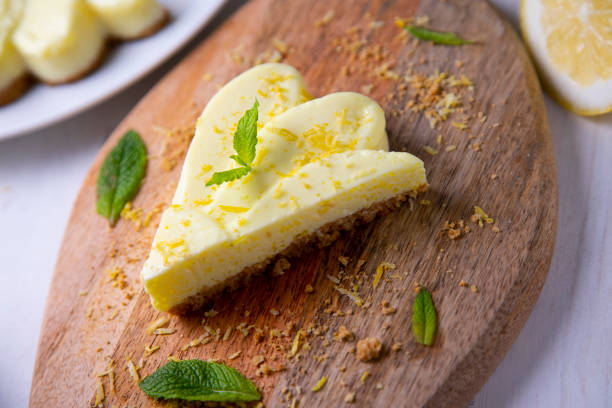 Lemon cake made with cream and biscuit