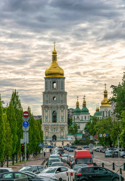 cattedrale di santa sofia a kiev - kyiv orthodox church dome monastery foto e immagini stock