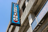 buntes-parkhausschild.jpg?b=1&s=170x170&k=20&c=IHuNOSskkKwlmqRHABKffwpIzmJS-zdnkYVF6IPCZB0=