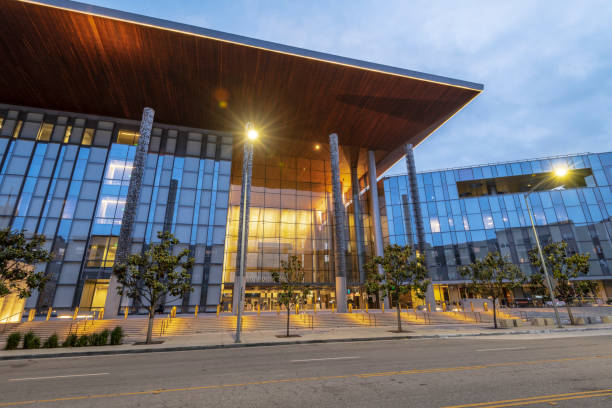 istock Los Angeles County Superior Courthouse 1318353945