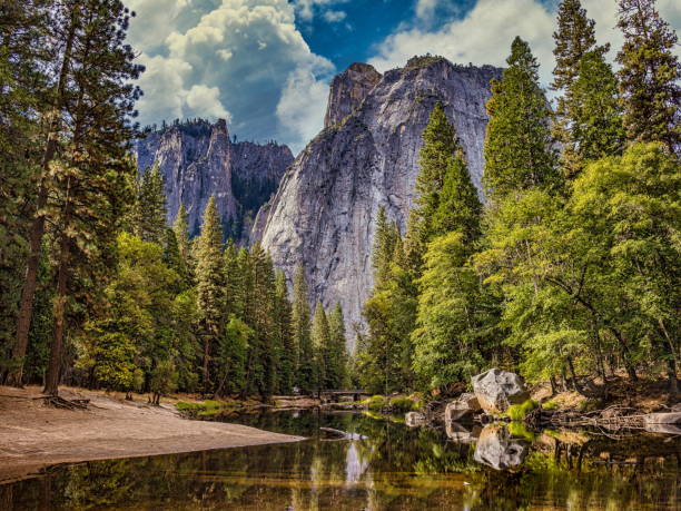 istock Yosemite National Park 1318471361