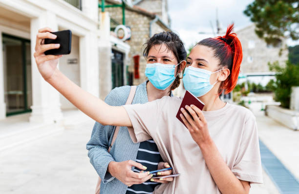 istock Safe travel and vaccination 1318498185
