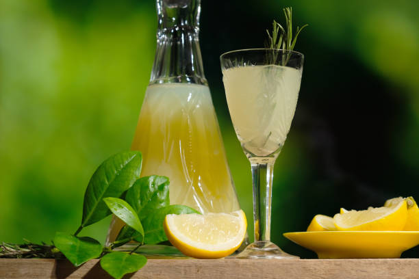 istock Alcoholic lemon drink limoncello 1318518306