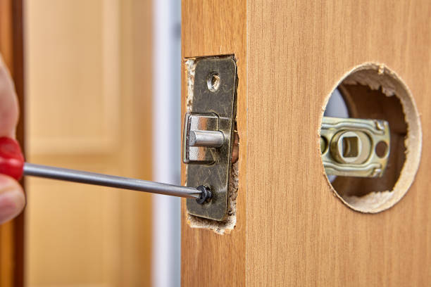 istock Diy door lock renovation in living room. 1318524914