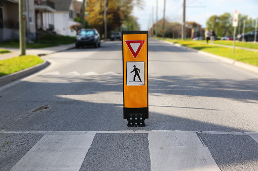 Pedestrian Crosswalk Sign with Warning Lamps