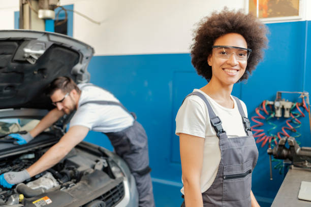 istock Your car is in safe and experienced hands 1318605305