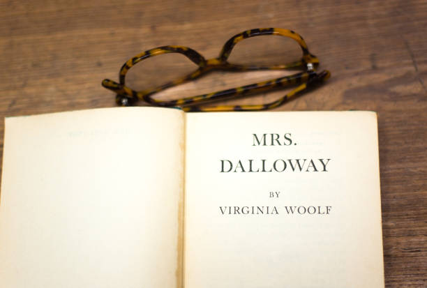 istock Open Book, Title Page: MRS. DALLOWAY by Virginia Woolf 1318715742