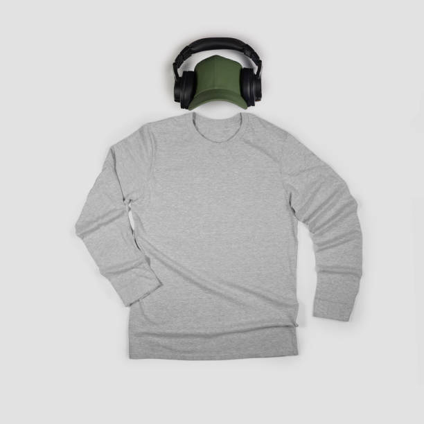 istock Men's Gray long sleeve t shirt mockup 1318720096