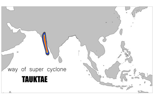 спутниковое изображение супер циклона tauktae над аравийским морем. путь циклона. - hurricane florida stock illustrations