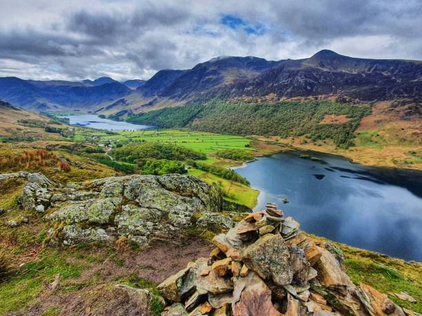 istock Rannerdale knotts and its bluebells 1318813645