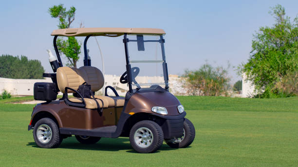elektro-golfwagen - golf power golf course challenge stock-fotos und bilder