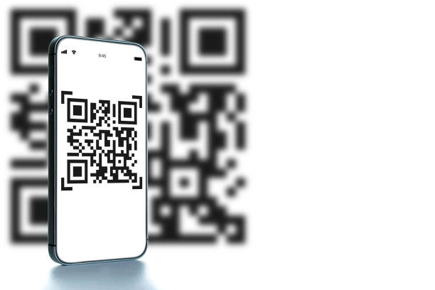 Qr code technology. Mobile smartphone screen for payment, online pay, scan barcode technology with qr code scanner on digital smart phone. Hands using mobile phone application to scan code tecnología de código qr. pantalla de teléfono inteligente móvil para pago, pago en línea, escanear la tecnología de código de barras con escáner de código qr en el teléfono inteligente digital. manos usando la aplicación de teléfono móvil para