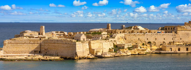 istock Amazing architecture and red lighthouse in Valletta 1318924738