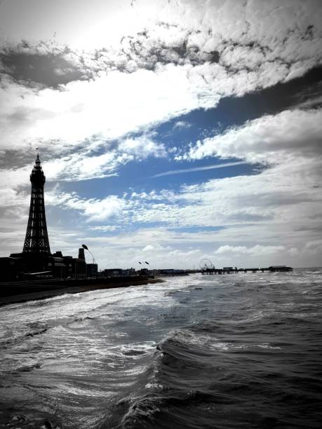 blackpool - blackpool illuminated blackpool tower vacations fotografías e imágenes de stock