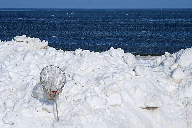 雪のバルト海 - kescher ストックフォトと画像