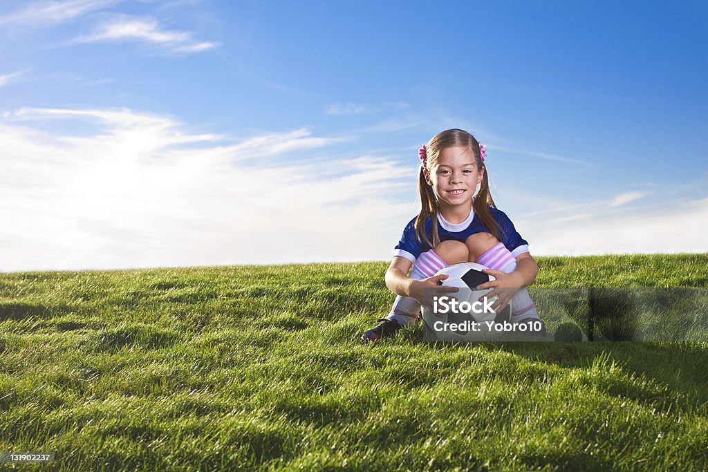 Niedliche kleine Mädchen Fußballspieler - Lizenzfrei 4-5 Jahre Stock-Foto