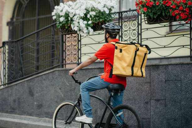 istock Ad, business, transportation, online order and city services 1319024578