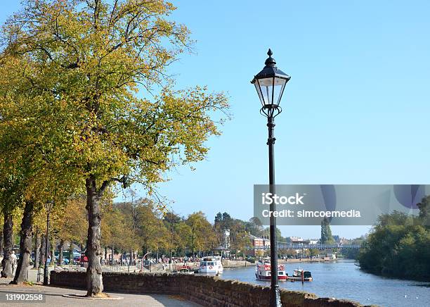 Riverside Camino Por El Río Dee En Chester Foto de stock y más banco de imágenes de Aire libre - Aire libre, Cheshire, Chester - Inglaterra