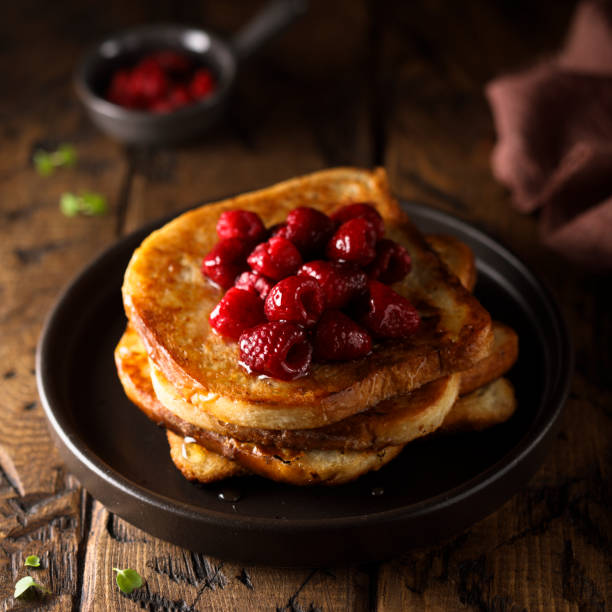 rabanada - french toast toast french culture syrup - fotografias e filmes do acervo