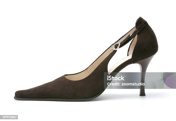 Elegancia Brown Shoe Foto de stock y más banco de imágenes de Alto - Descripción física - Alto - Descripción física, Blanco - Color, Calzado