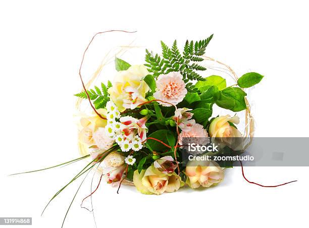 Foto de Buquê De Casamento e mais fotos de stock de Bouquet - Bouquet, Casamento, Fundo Branco