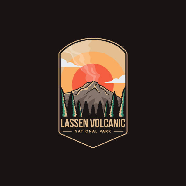 эмблема патч вектор иллюстрация лассен вулканического национального парка на темном фоне - lassen volcanic national park stock illustrations