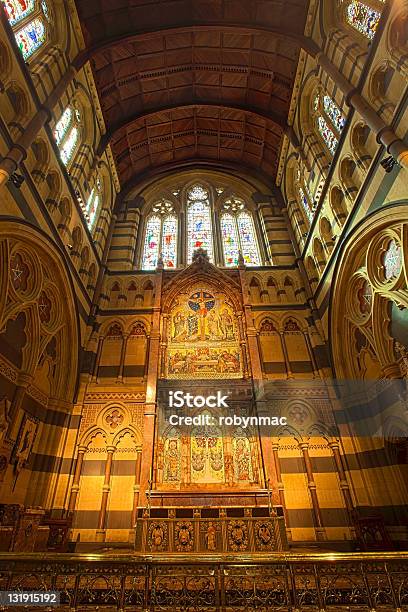 Catedral Foto de stock y más banco de imágenes de Altar - Altar, Anglicano, Arco - Característica arquitectónica