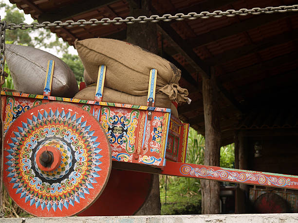 kostarykański wóz ciągnięty przez woły załadowany z worków kawy - ox wóz zdjęcia i obrazy z banku zdjęć