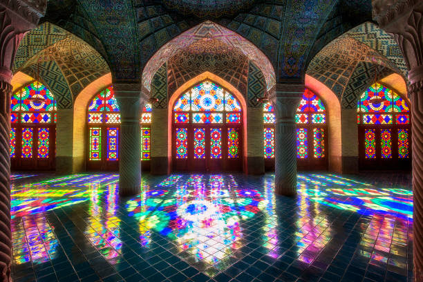 la moschea nasir al-mulk, shiraz, iran. - middle eastern architecture foto e immagini stock