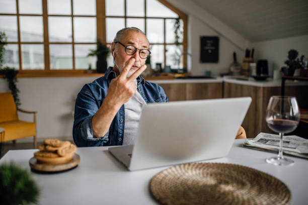 istock Time with family online 1319241358
