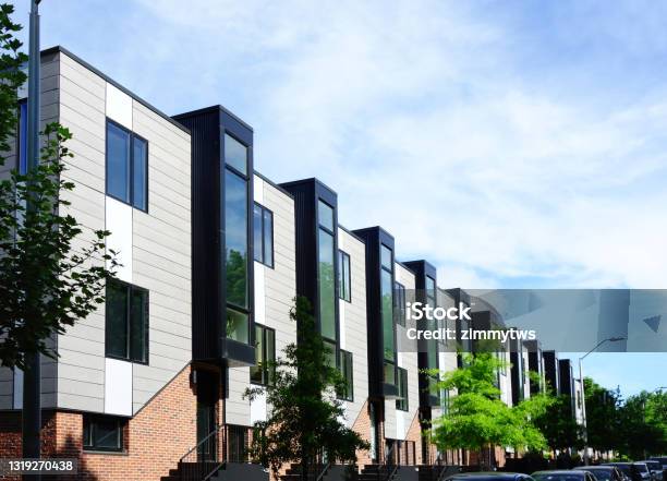 New Modernist Townhouses In Downtown Raleigh Nc Stock Photo - Download Image Now - Apartment, Raleigh - North Carolina, Townhouse