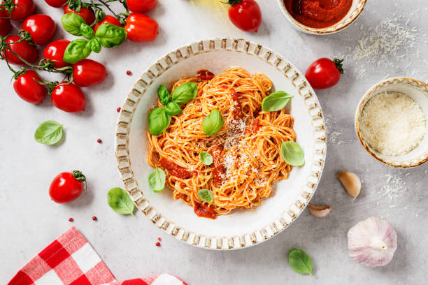 istock Classic italian spaghetti pasta with tomato sauce 1319284015