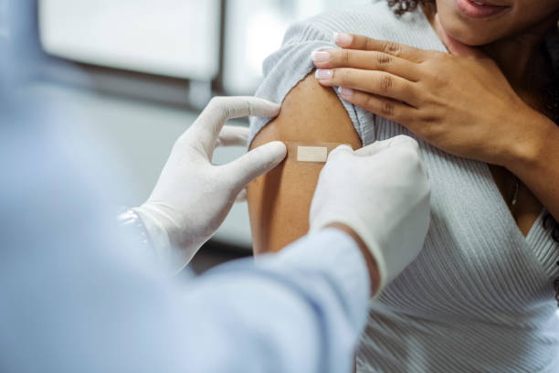 istock COVID-19 vaccine complete 1319297559