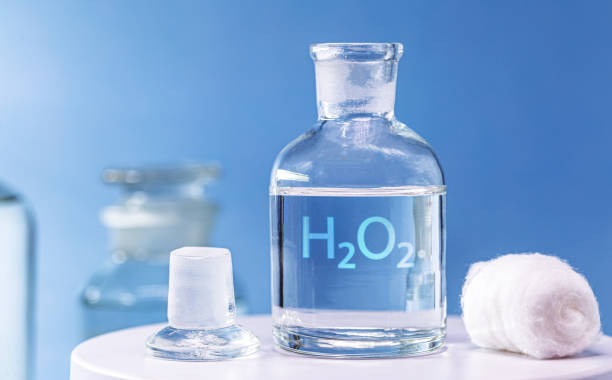 istock Reagent bottle with glass stopper, with hydrogen peroxide inside. Chemical element H2 O2 in laboratory 1319315634