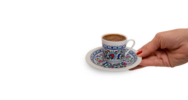 türk kahvesi fincanı tutan el - türk kahvesi stok fotoğraflar ve resimler