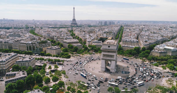 triumfbåge i paris frankrike, flygfoto - triumfbågen paris bildbanksfoton och bilder