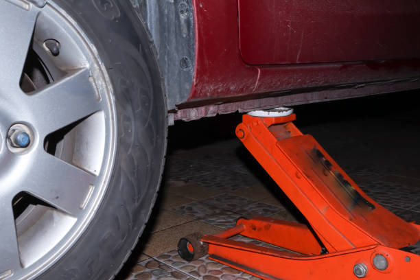 istock The mechanic was removing the wheels 1319389382