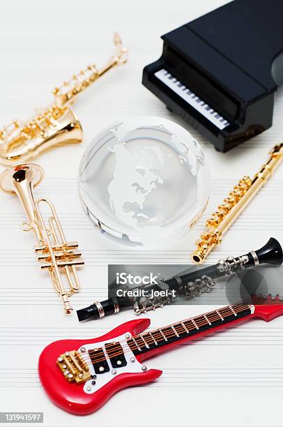 Foto de Música Mundial e mais fotos de stock de Globo terrestre - Globo terrestre, Instrumento musical, Clarinete