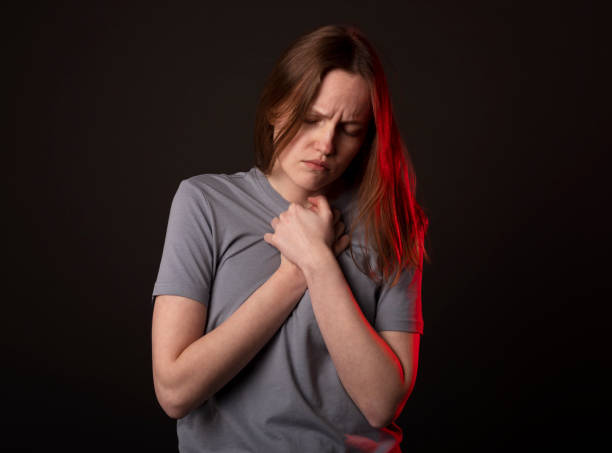 woman suffering from soul hurt, loos of hope. concept of grief, despair and trouble - women guilt uncomfortable human face imagens e fotografias de stock