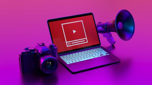 video marketing concept. laptop with a playing icon on the laptop screen - youtube imagens e fotografias de stock
