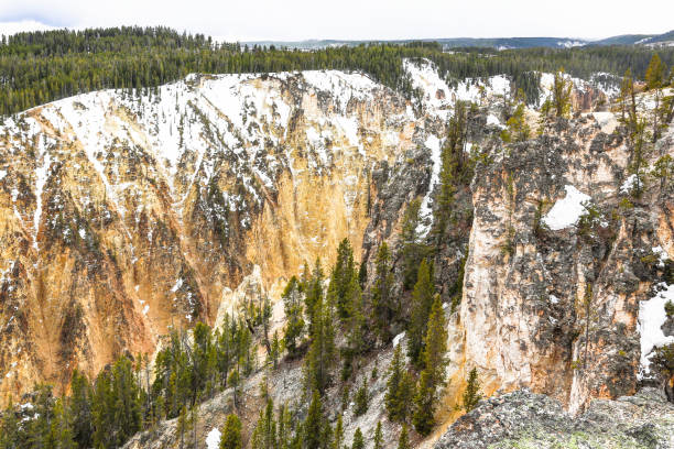 gran cañón nevado de yellowstone - idaho waterfall natural landmark extreme terrain fotografías e imágenes de stock