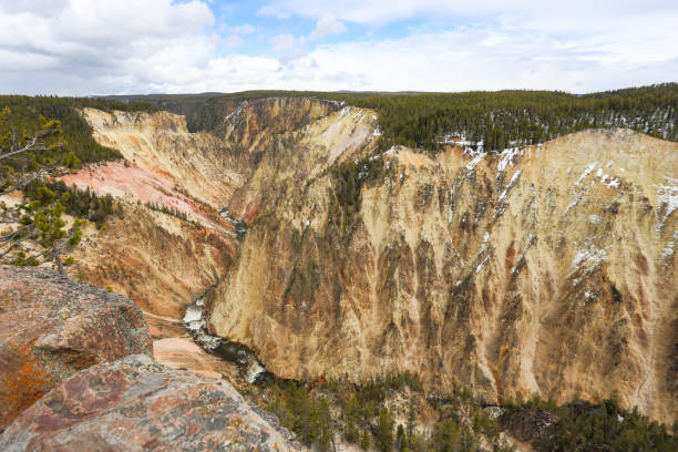 grande cânion nevado de yellowstone - idaho waterfall natural landmark extreme terrain - fotografias e filmes do acervo