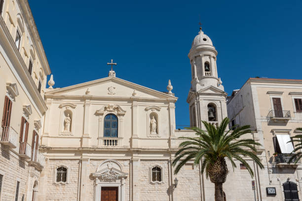 istock Trani Puglia streets buildings 1319560639