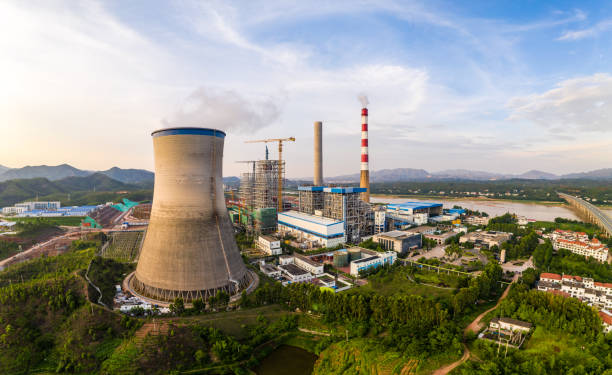 central térmica - nuclear power station fotografías e imágenes de stock