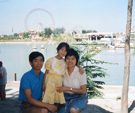 1980s China Parents and daughter old photos of real life