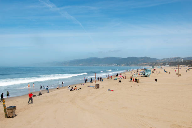 istock Santa Monica Beach on a Beautiful Spring Day 1319718784