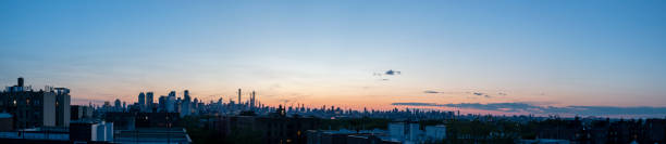 뉴욕 스카이라인 실루엣의 파노라마 앳 황혼 - manhattan dusk new york state sunrise 뉴스 사진 이미지
