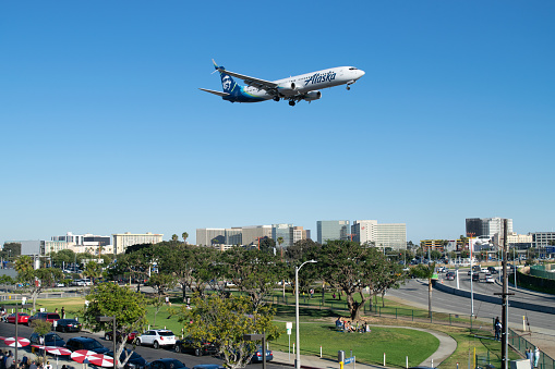 La 공원 위를 비행하는 알래스카 항공 제트기 Alaska Airlines에 대한 스톡 사진 및 기타 이미지 - Alaska ... La 공원 위를 비행하는 알래스카 항공 제트기 Alaska Airlines에 대한 스톡 사진 및 기타 이미지 - Alaska ...